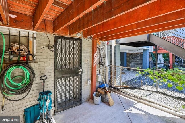 property at 758 19th St NE