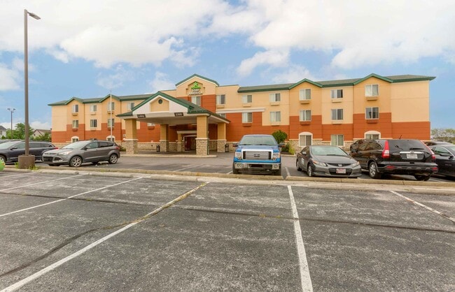 Furnished Studio-Findlay - Tiffin Avenue