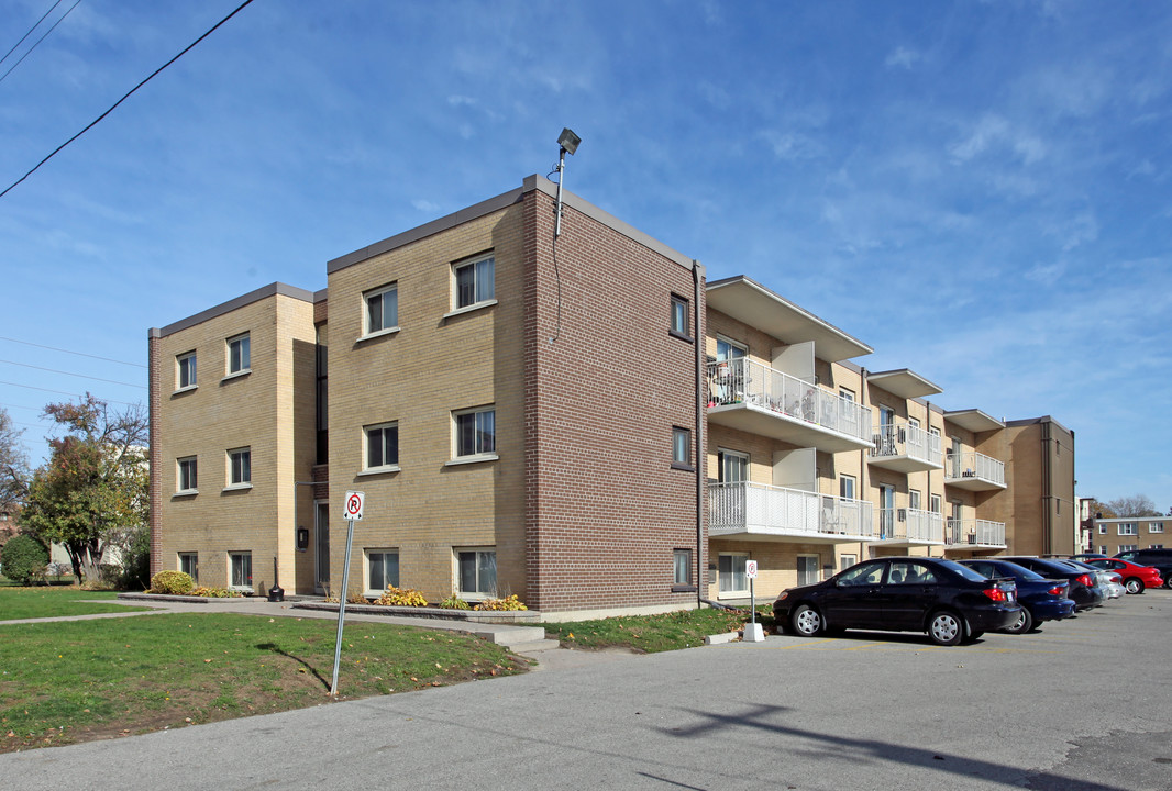 The Ambassador in Oshawa, ON - Building Photo