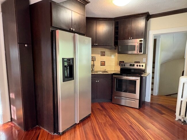 20 Quaker Ln S in West Hartford, CT - Building Photo - Building Photo