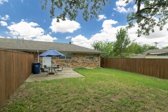 1704 Kynette Dr in Euless, TX - Building Photo - Building Photo