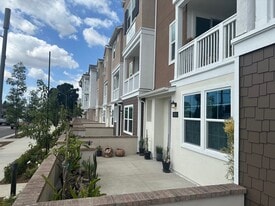 155 W La Palma Ave, Unit 4 in Anaheim, CA - Building Photo