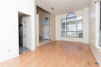 2304 Iowa Dr in Harker Heights, TX - Foto de edificio - Building Photo