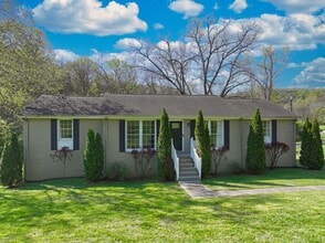 7635 Charlotte Pike in Nashville, TN - Building Photo - Building Photo