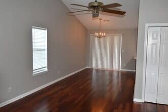 4824 Weybridge Ln in Wilmington, NC - Building Photo - Building Photo
