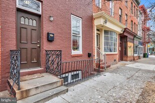 210 W Read St, Unit 2 in Baltimore, MD - Building Photo