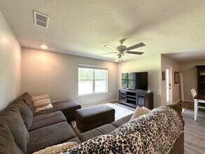 3062 Brandon Dunes Ln in Laurel Hill, FL - Building Photo - Building Photo