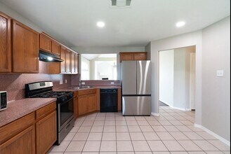 1052 Windy Grove Ln in Conroe, TX - Building Photo - Building Photo