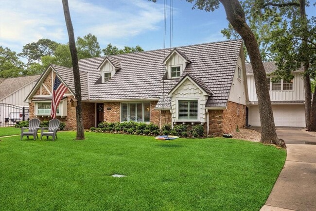 13035 Pebblebrook Dr in Houston, TX - Building Photo - Building Photo