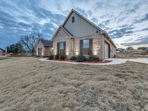 5025 Cottontail court in Springtown, TX - Building Photo - Building Photo