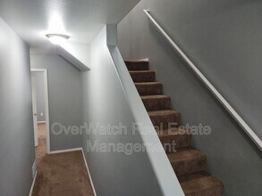 2241 Brookshire Loop in Anchorage, AK - Building Photo - Building Photo