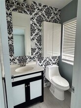 2201 NE 66th St in Fort Lauderdale, FL - Building Photo - Building Photo