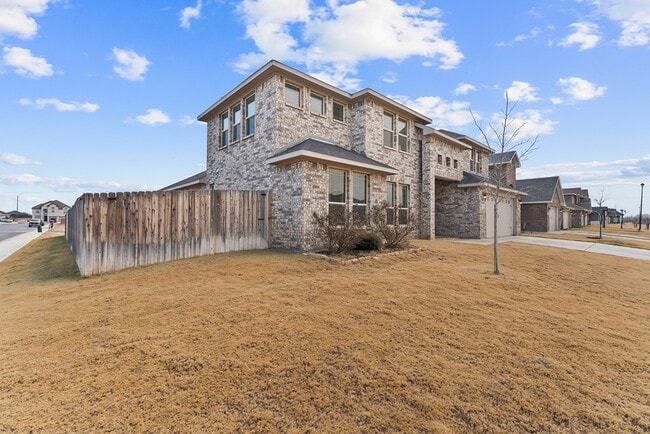 6020 Sunny Stone Dr in Midland, TX - Building Photo - Building Photo