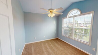 2104 St Nicholas Dr in Hope Mills, NC - Building Photo - Building Photo