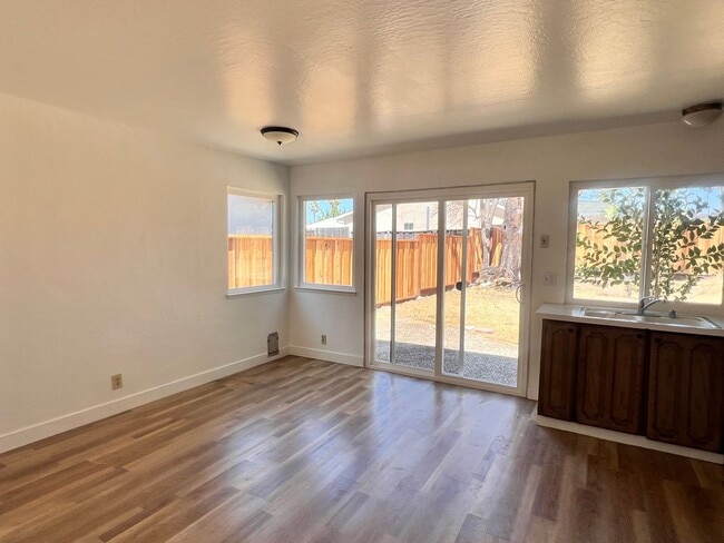 75 Essendon Way in San Jose, CA - Building Photo - Building Photo