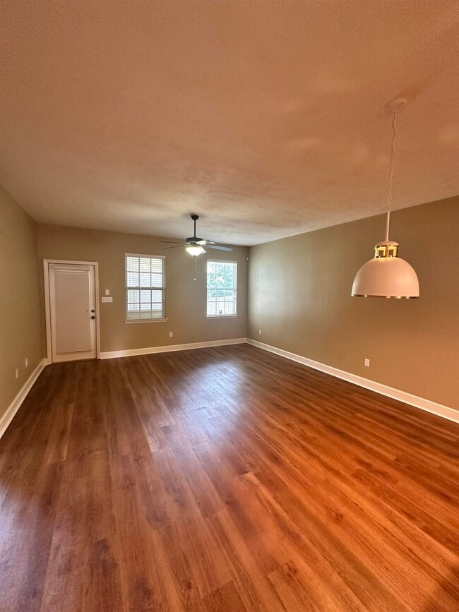 5614 Hampton Hill Cir in Tallahassee, FL - Building Photo - Building Photo