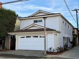 214 Angelo Walk in Long Beach, CA - Building Photo