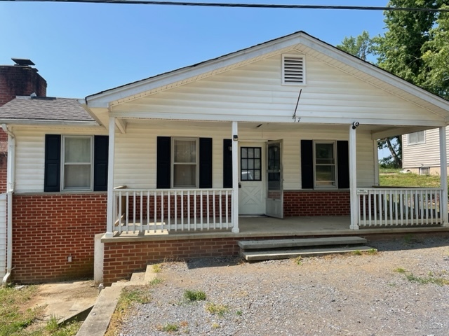 17 Clems Dr in Ranson, WV - Building Photo