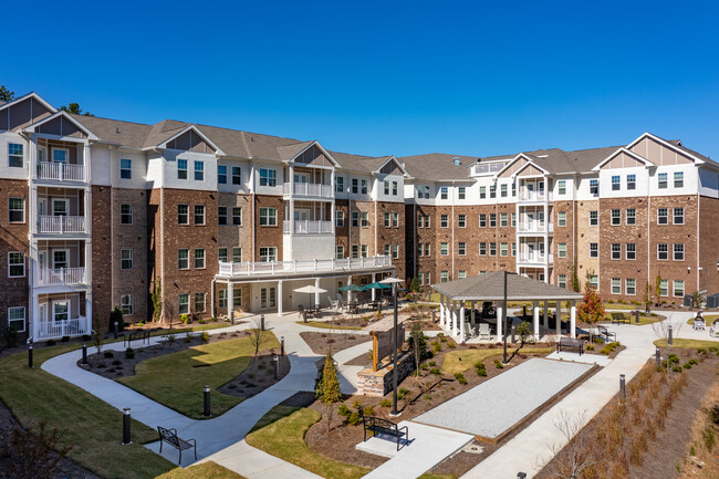 Wisteria Place at Hamilton Mill 55+ in Buford, GA - Foto de edificio - Building Photo