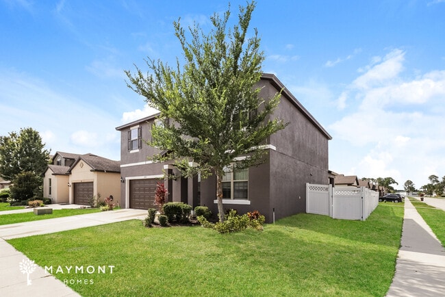 8707 Hinsdale Heights Dr in Polk City, FL - Building Photo - Building Photo