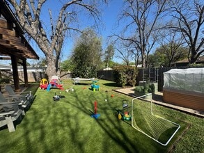 2201 Lake Ridge Cir in Waco, TX - Building Photo - Building Photo