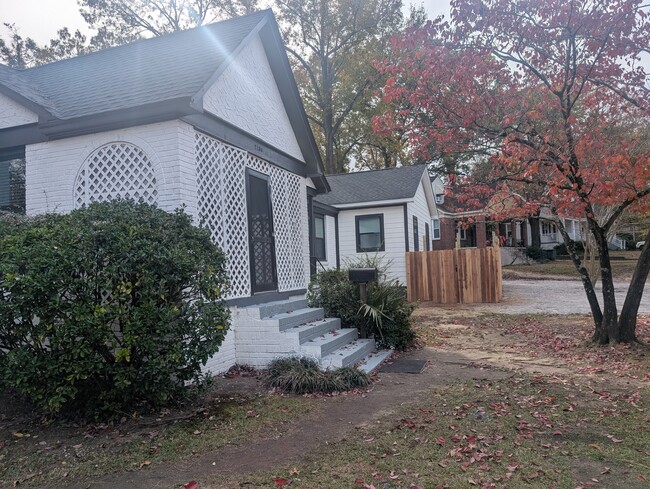 203 South Harden Street in Columbia, SC - Foto de edificio - Building Photo