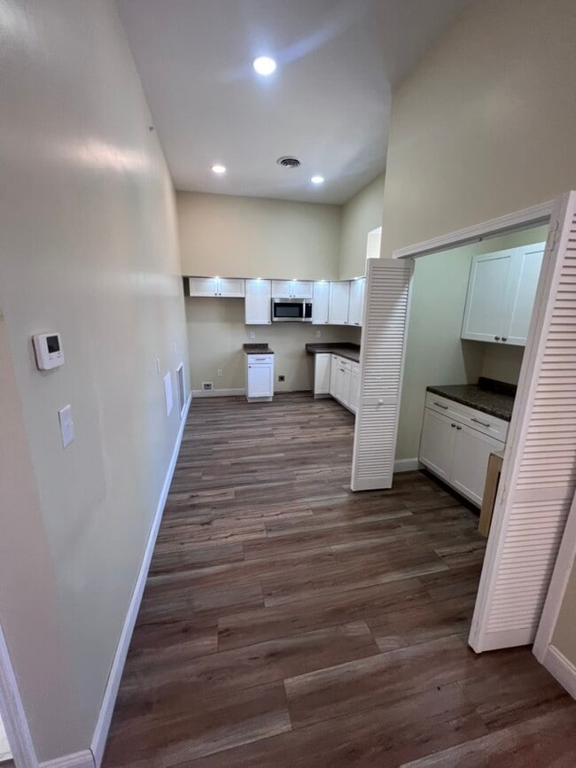 1314 11th Ave, Unit 3rd Floor Rear in Altoona, PA - Building Photo - Building Photo