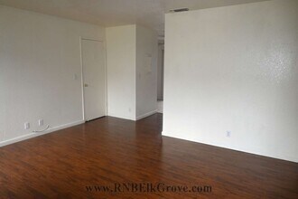 8272 Center Pkwy in Sacramento, CA - Building Photo - Building Photo