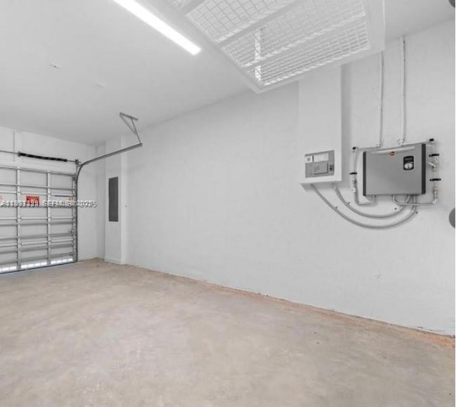 property at 701 SE 14th Ct