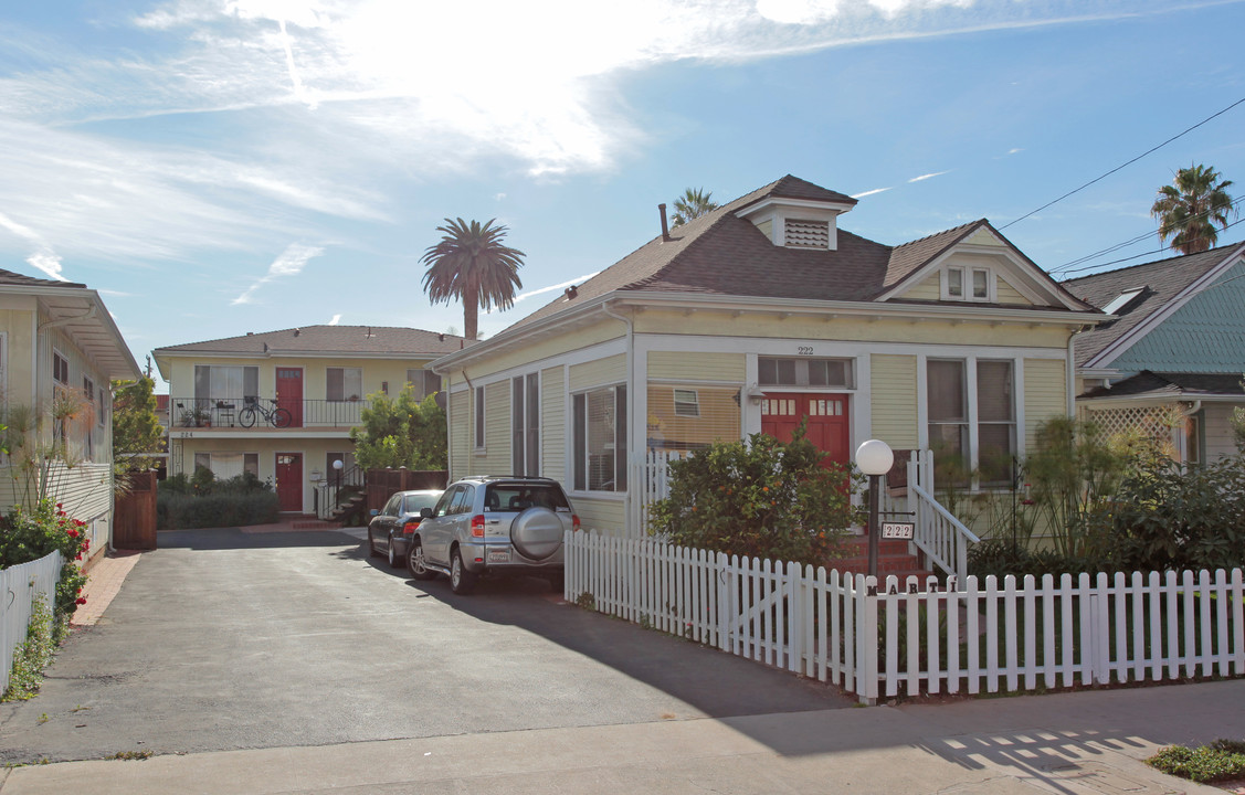 222 Bicknell Ave in Santa Monica, CA - Foto de edificio