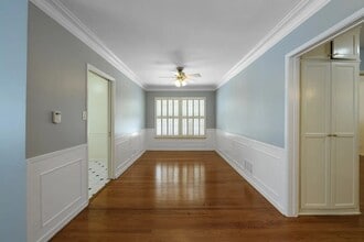 10723 Ashton Ave in Los Angeles, CA - Building Photo - Building Photo