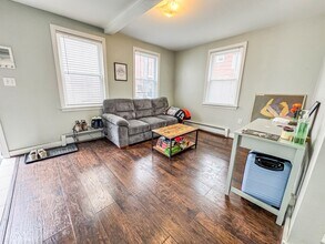 123 Willow St in Cambridge, MA - Building Photo - Building Photo