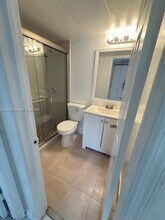 422 NE 210th Cir Terrace in Miami, FL - Building Photo - Building Photo
