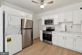 5554 Lansdowne Ave in Philadelphia, PA - Building Photo - Building Photo