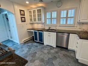 604 Evergreen Ave in Bradley Beach, NJ - Building Photo - Building Photo