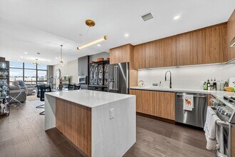 8701 Churchill Rd in North Bergen, NJ - Foto de edificio - Building Photo