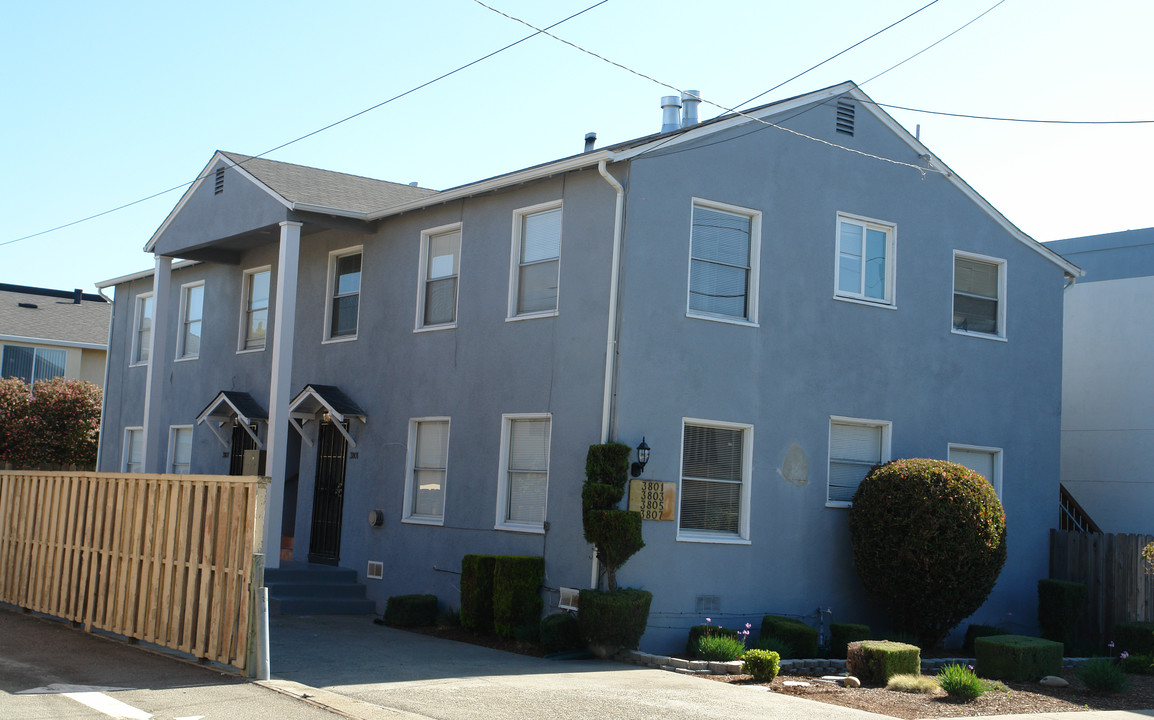 3801 Bissell Ave in Richmond, CA - Building Photo