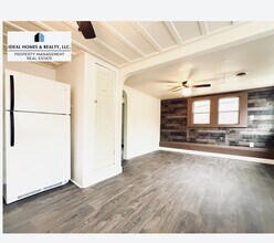 4137 Corbin Dr in Flint, MI - Building Photo - Building Photo