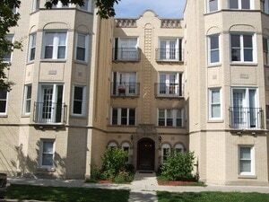 2704 W Arthur Ave, Unit 3N in Chicago, IL - Building Photo