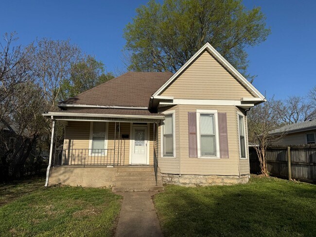 property at 1021 N Sherman Ave