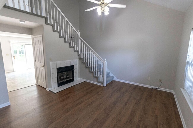 214 Nikki Way in Columbia, MO - Building Photo - Building Photo