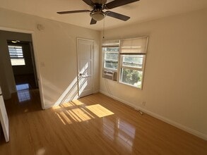 2453 Silver Lake Blvd in Los Angeles, CA - Building Photo - Building Photo