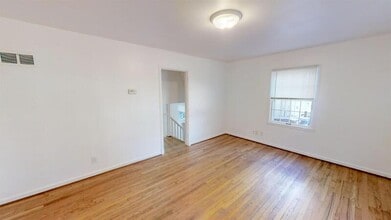 910 Sylvan Ave in Ann Arbor, MI - Building Photo - Building Photo