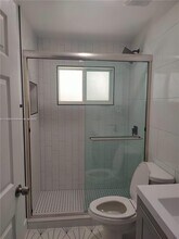 1408 NE 24th St in Wilton Manors, FL - Foto de edificio - Building Photo