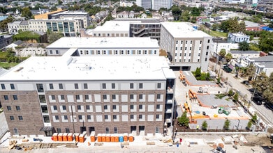 Belle Reve at H3C -Senior 55+ in New Orleans, LA - Foto de edificio - Building Photo