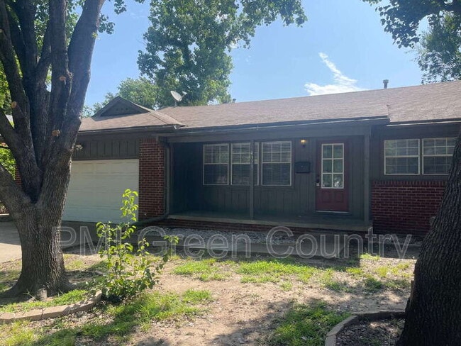 4373 S Yale Ave in Tulsa, OK - Building Photo - Building Photo