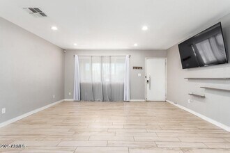3526 W Seldon Ln in Phoenix, AZ - Building Photo - Building Photo