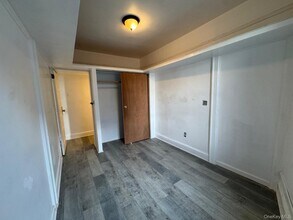 33-07 Junction Blvd in Queens, NY - Building Photo - Building Photo