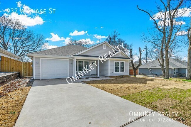 932 W Chase St in Denison, TX - Building Photo - Building Photo