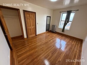 710 E 235th St in Bronx, NY - Building Photo - Building Photo